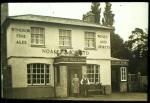The Red Lion PH, Shreding Green, Langley Park Road, Bucks. 1920
